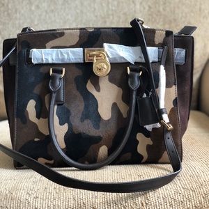 NWT Michael Kors  Hamilton Traveler calfskin camo
